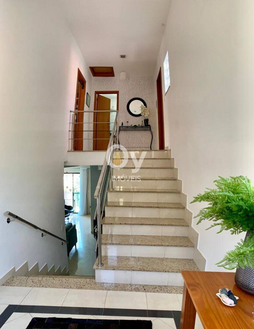 Sobrado com 3 dormitórios à venda, 263 m² por R$ 1.600.000,00 - Jardim Coleginho - Jacareí/SP