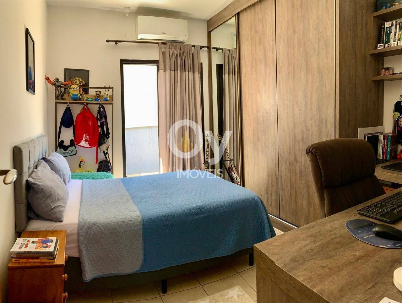 Sobrado com 3 dormitórios à venda, 263 m² por R$ 1.600.000,00 - Jardim Coleginho - Jacareí/SP
