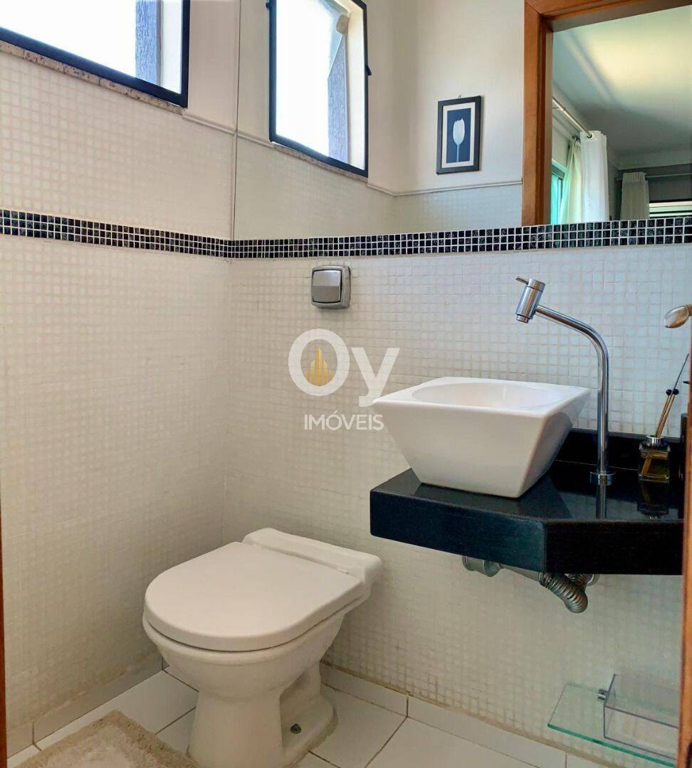 Sobrado com 3 dormitórios à venda, 263 m² por R$ 1.600.000,00 - Jardim Coleginho - Jacareí/SP