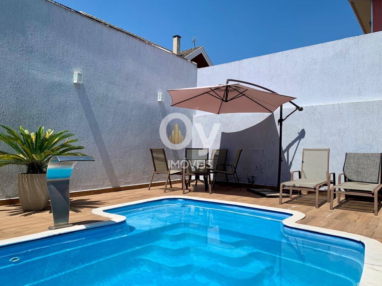 Sobrado com 3 dormitórios à venda, 263 m² por R$ 1.600.000,00 - Jardim Coleginho - Jacareí/SP