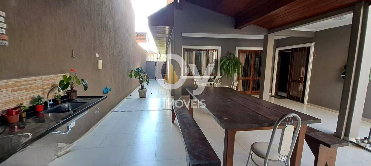 Sobrado com 4 dormitórios à venda, 207 m² por R$ 1.750.000,00 - Urbanova - São José dos Campos/SP