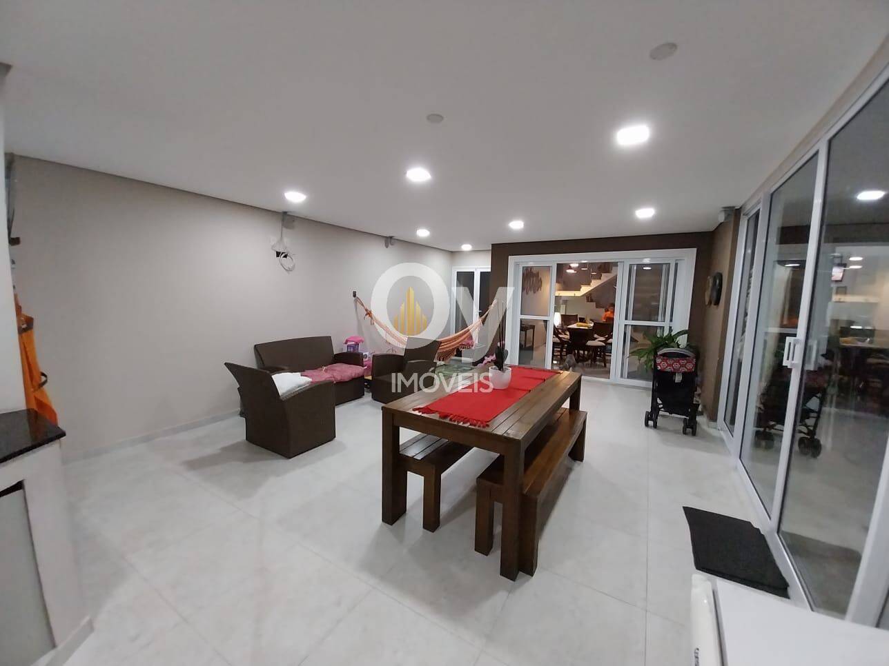 Sobrado com 3 dormitórios à venda, 241 m² por R$ 1.900.000 - Urbanova - São José dos Campos/SP