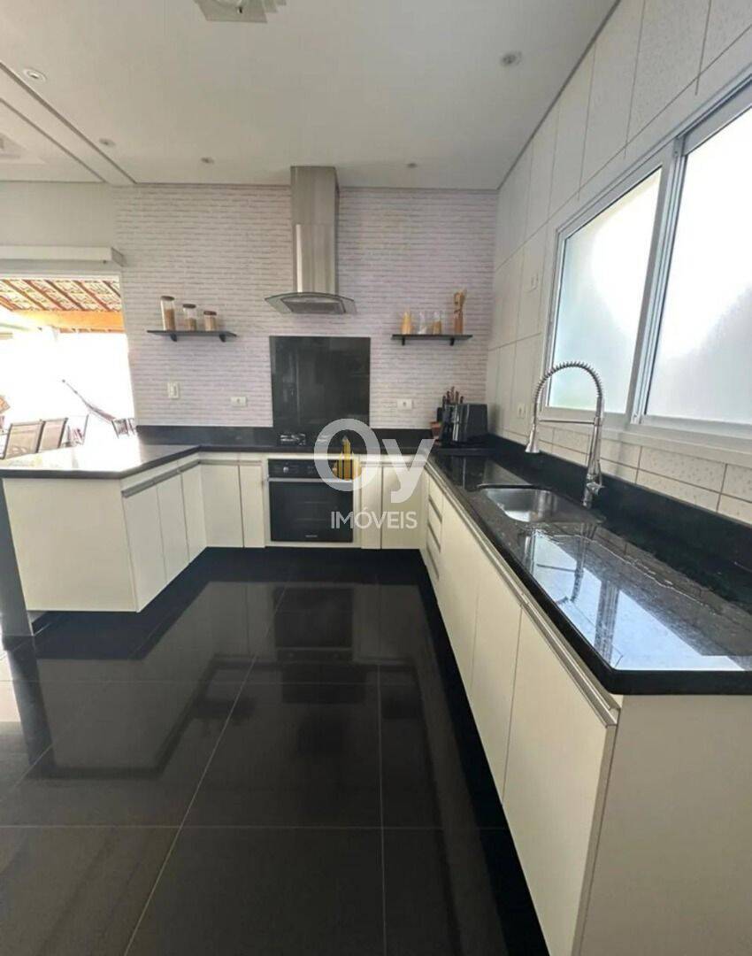Sobrado com 3 dormitórios à venda, 222 m² por R$ 1.795.000,00 - Jardim Crystal Park - Jacareí/SP