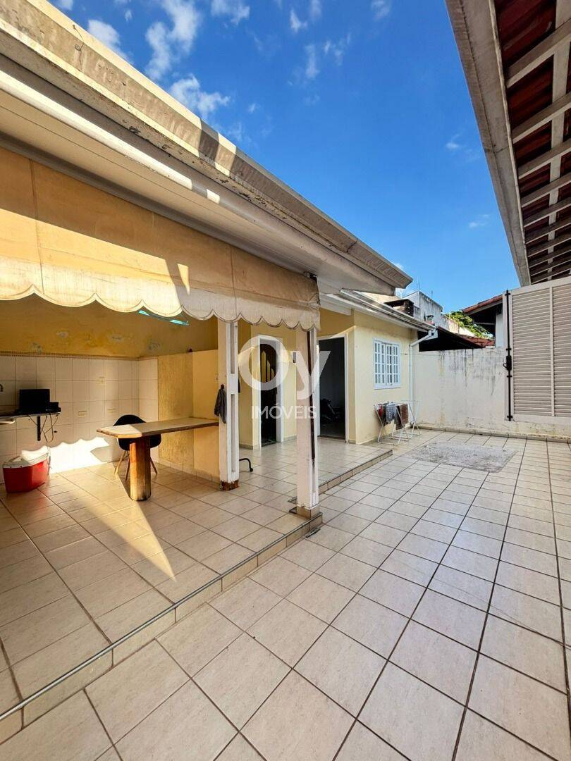 Casa com 3 dormitórios à venda, 140 m² por R$ 850.000,00 - Jardim das Indústrias - São José dos Campos/SP