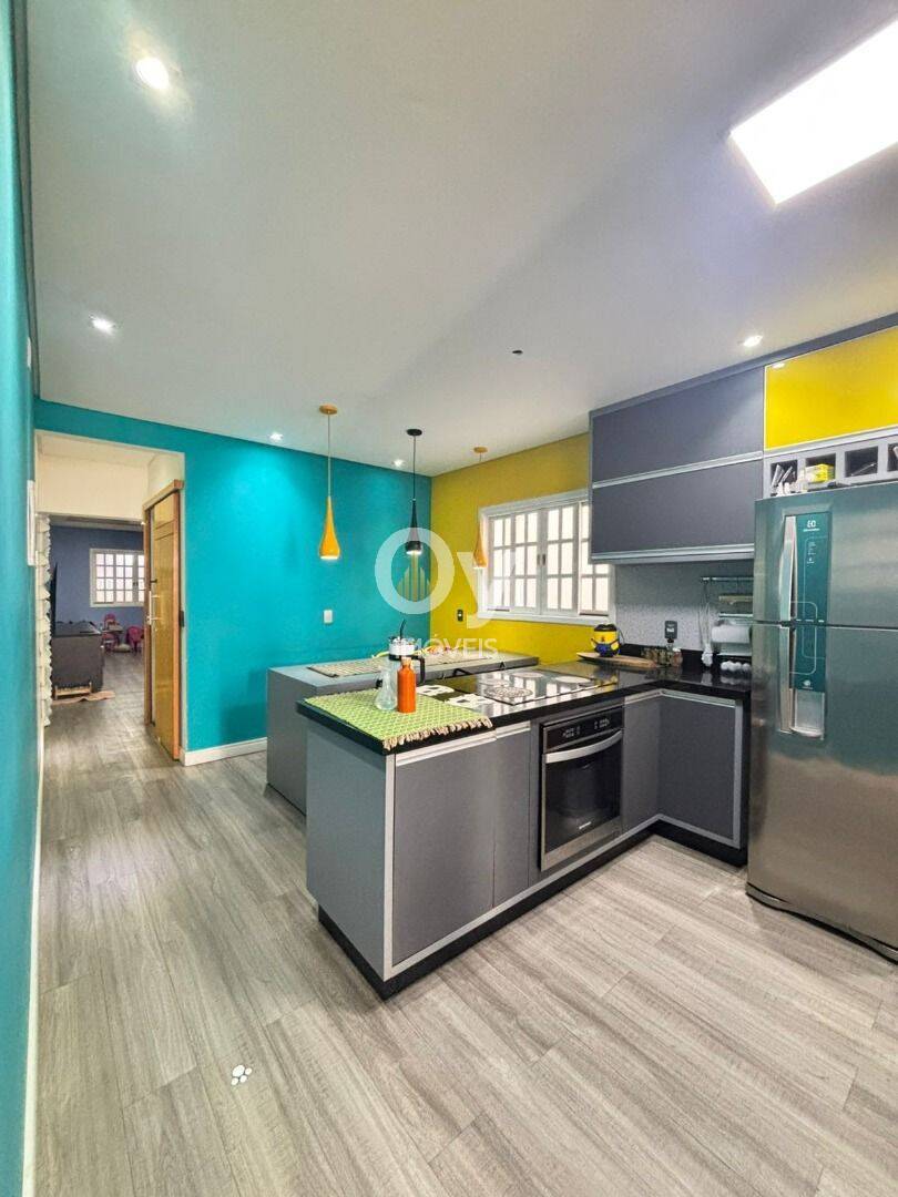 Sobrado com 3 dormitórios à venda, 150 m² por R$ 720.000,00 - Jardim das Indústrias - São José dos Campos/SP