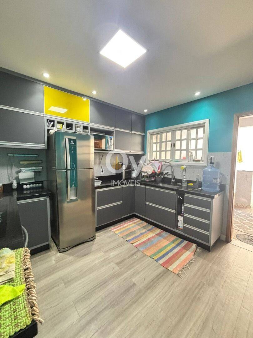 Sobrado com 3 dormitórios à venda, 150 m² por R$ 720.000,00 - Jardim das Indústrias - São José dos Campos/SP