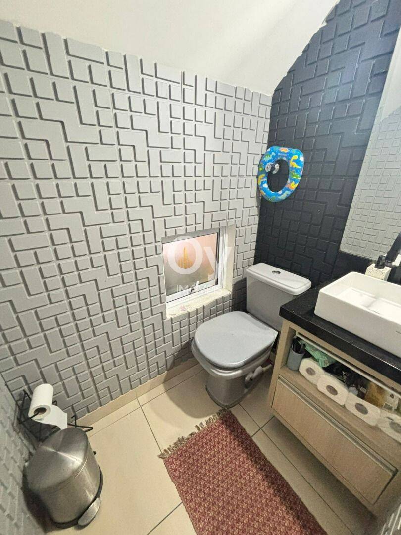 Sobrado com 3 dormitórios à venda, 150 m² por R$ 720.000,00 - Jardim das Indústrias - São José dos Campos/SP