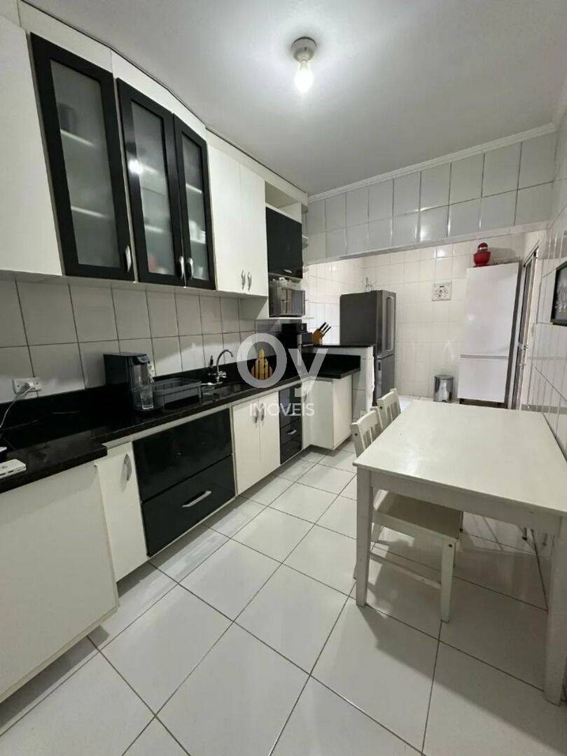 Sobrado à venda, 250 m² por R$ 932.000,00 - Jardim Uirá - São José dos Campos/SP