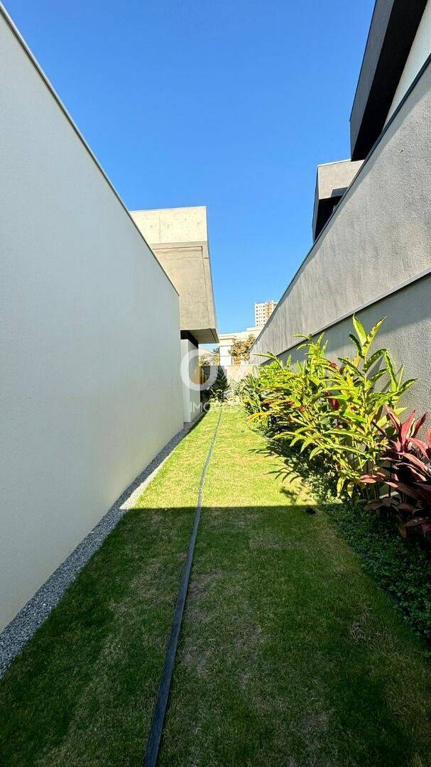 Casa com 3 dormitórios à venda, 239 m² por R$ 2.500.000,00 - Condomínio Residencial Monte Carlo - São José dos Campos/SP